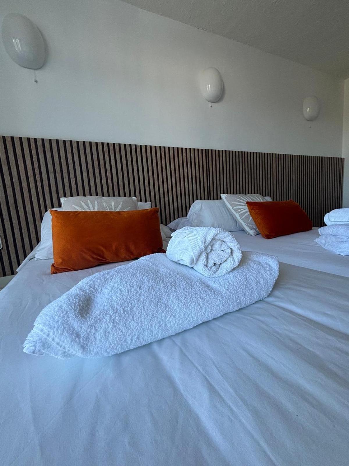 Es Grop Apartamentos Portinatx Zewnętrze zdjęcie