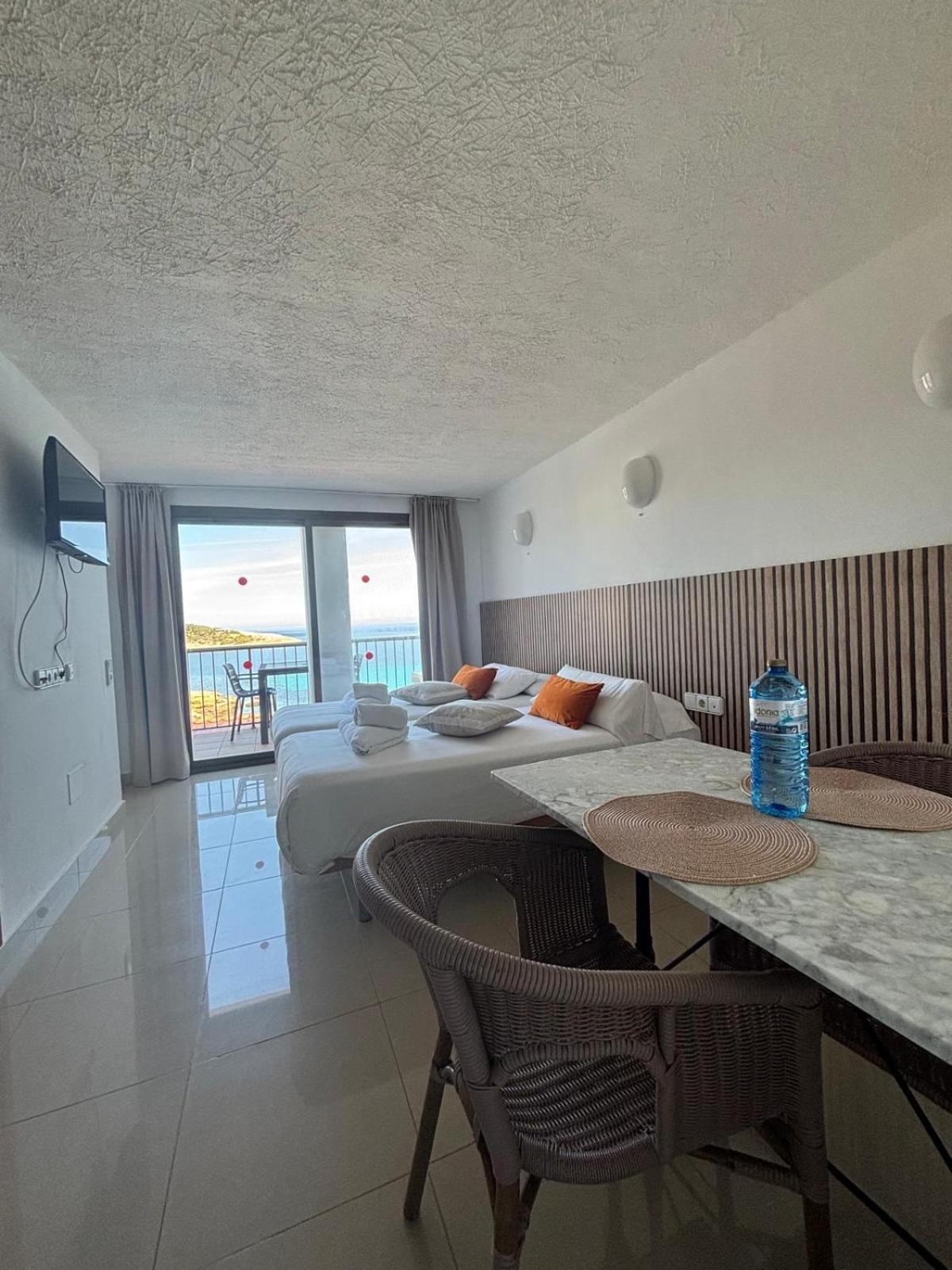 Es Grop Apartamentos Portinatx Zewnętrze zdjęcie